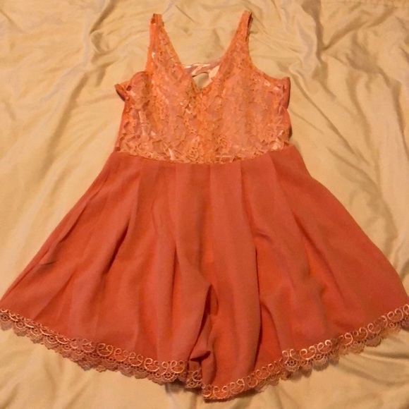 Coral color romper - Picture 3 of 5